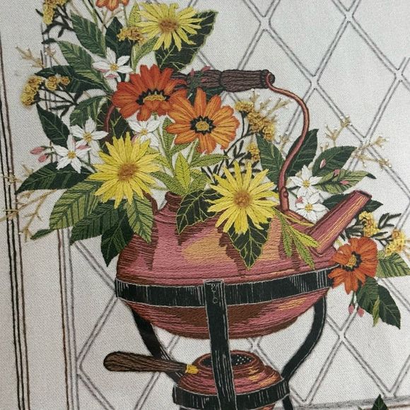 1970’s Needle Craft Crewel Stitchery Framed Mirror - Picture 3 of 8